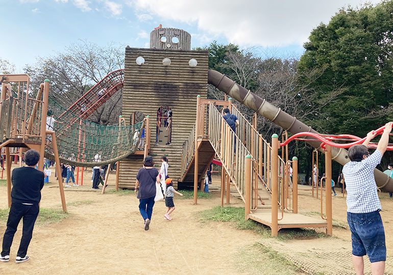 アンデルセン公園滑り台