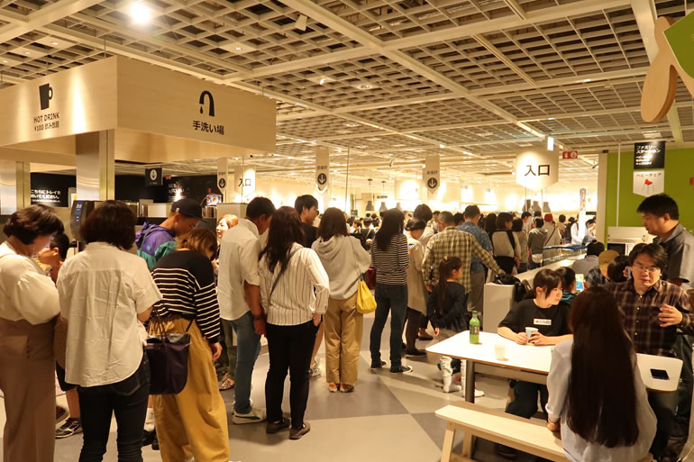 ikea フードエリア