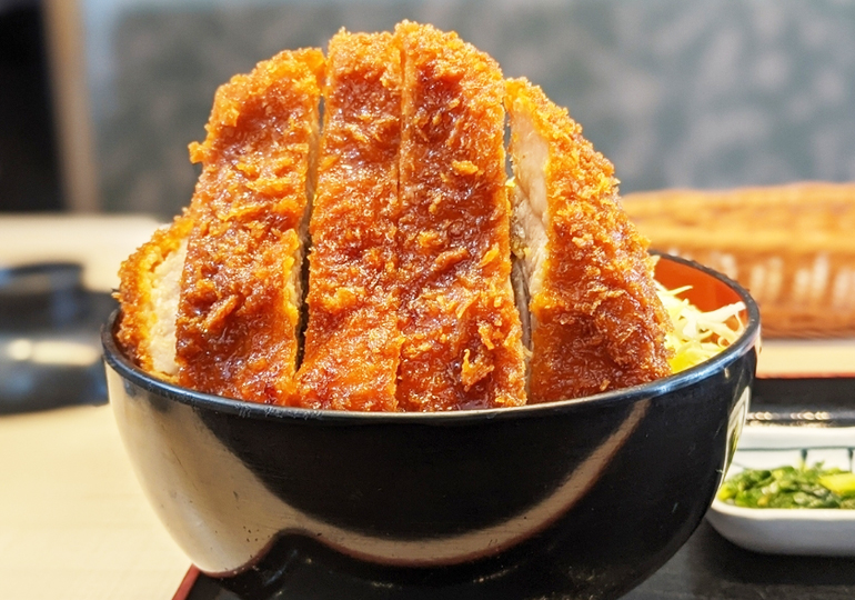 明治亭でソースカツ丼