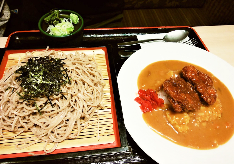 ざるそばとミニひれかつ