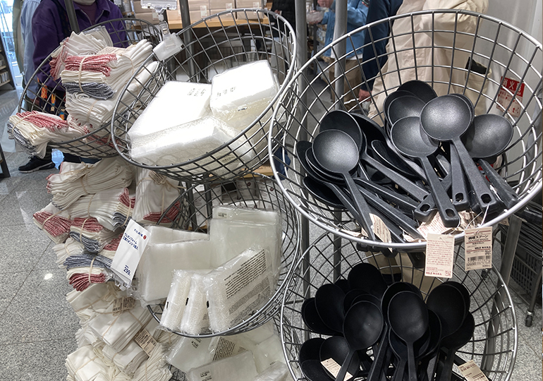 無印新宿　キッチン用品