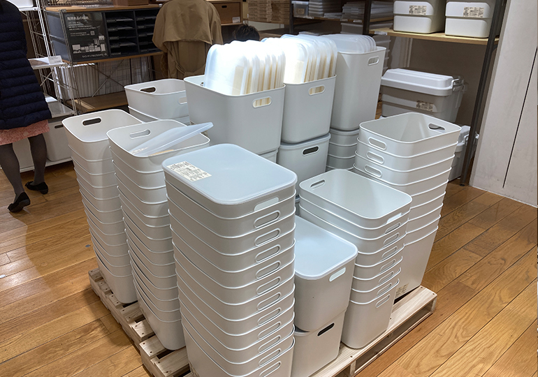 無印良品　店新宿入り口