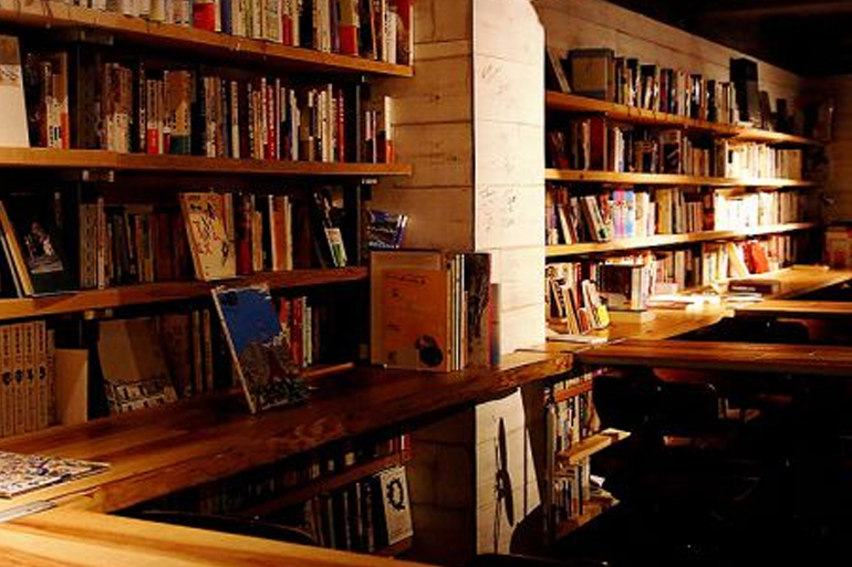 森の図書室 