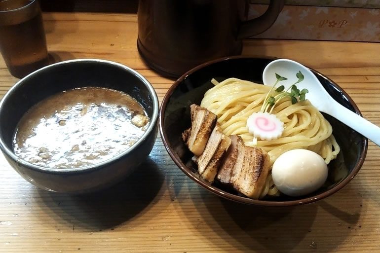 朧月