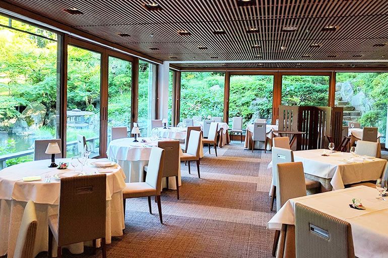 レストラン SAKURA／国際文化会館