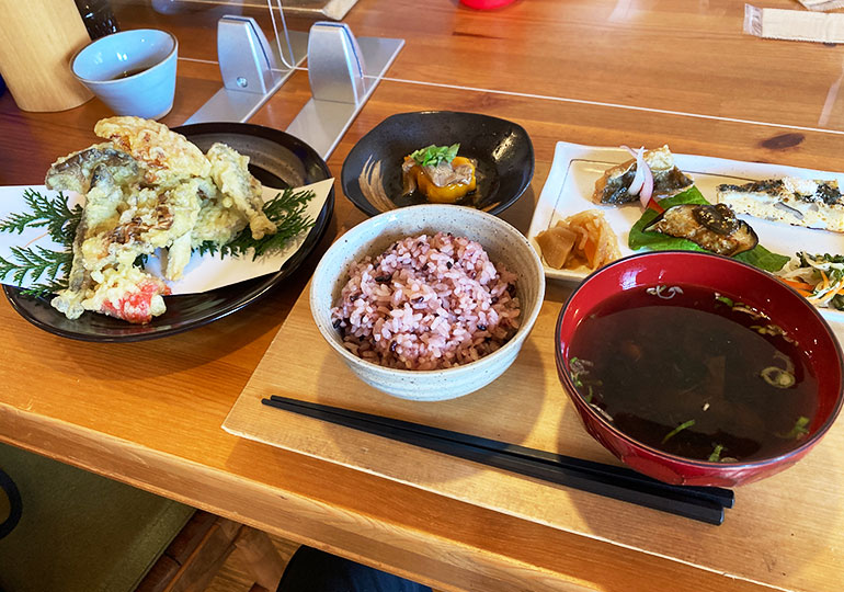 自然屋　定食