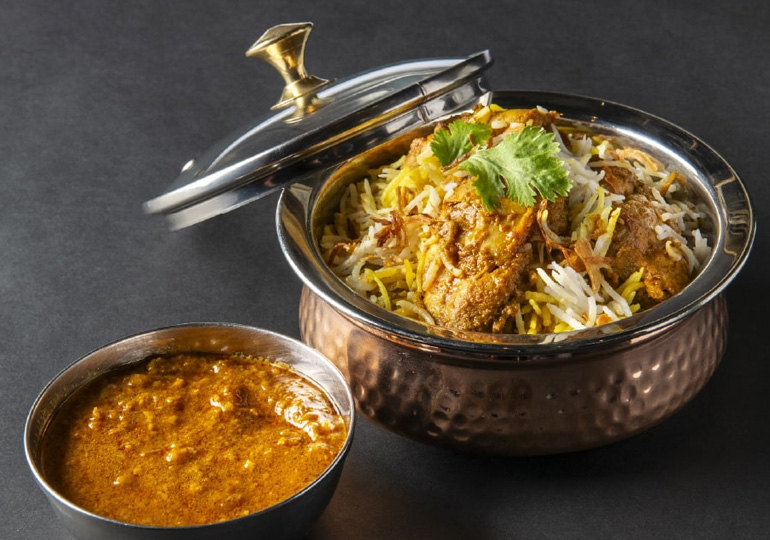 コクーンフードコート